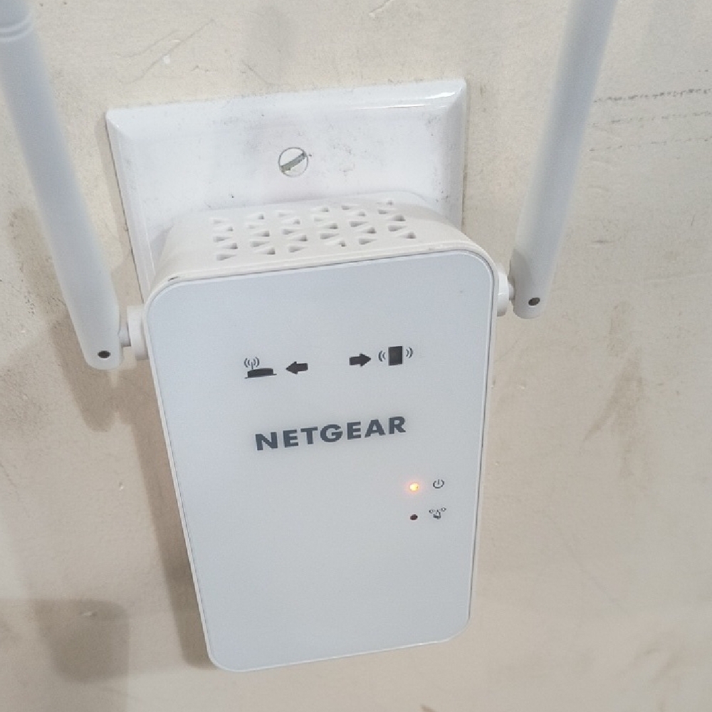 NETGEAR EX6100 White WiFi Range Extender